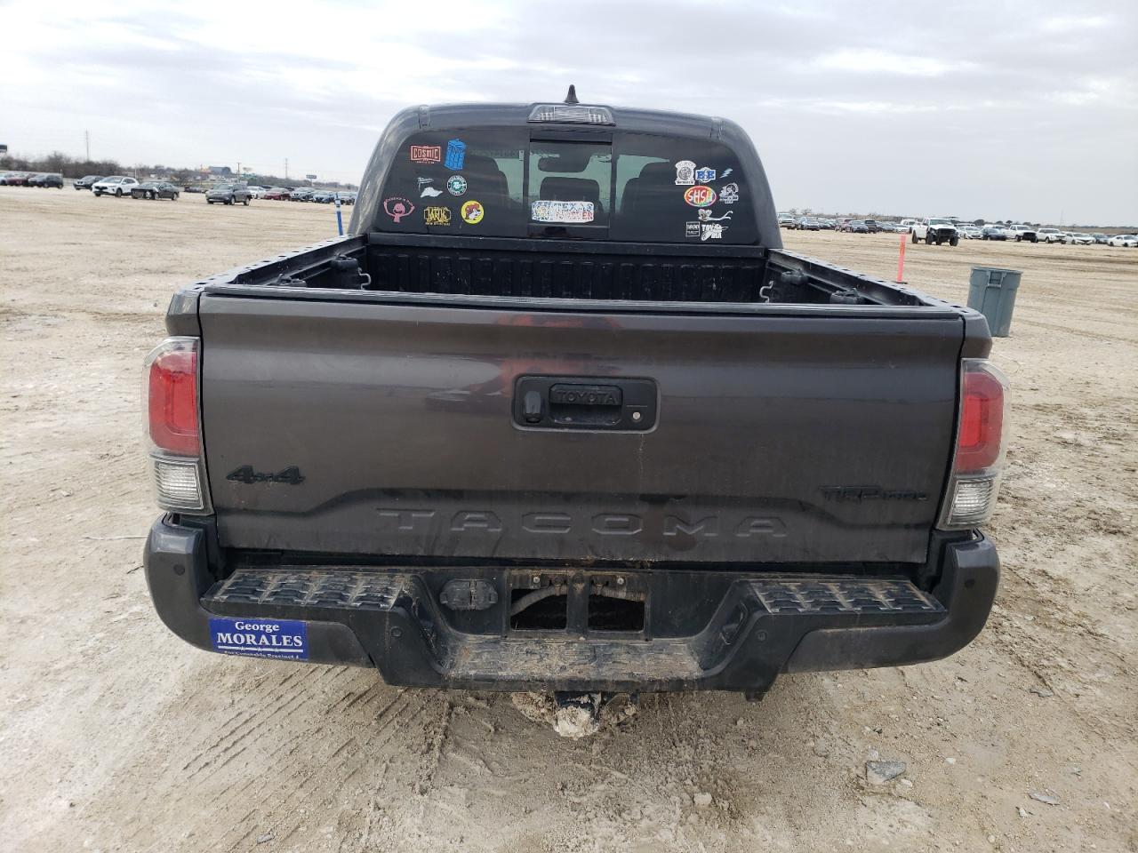 2020 Toyota Tacoma VIN 5TFCZ5ANXLX239030 Copart auction photo, front end damage thumbnail 6
