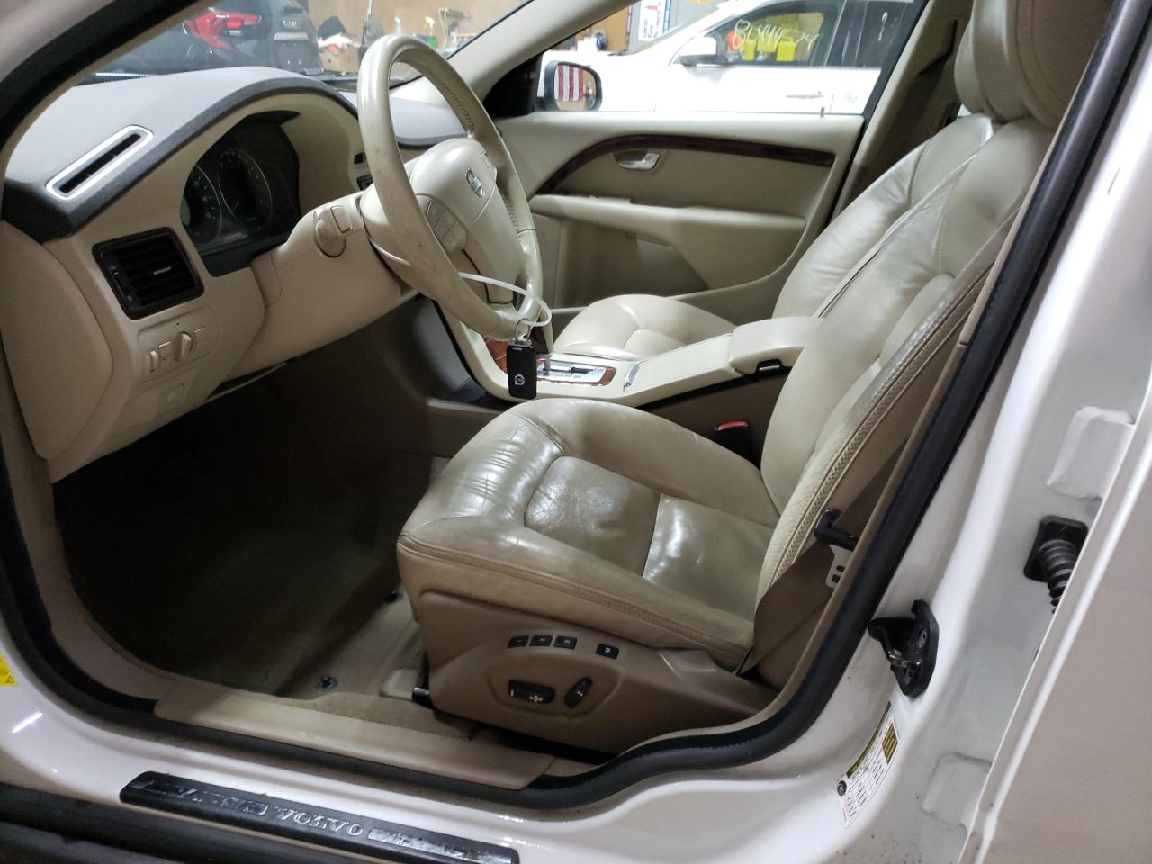 2008 Volvo XC70 VIN YV4BZ982581004024 Copart auction photo, front end / minor dent/scratches damage thumbnail 7