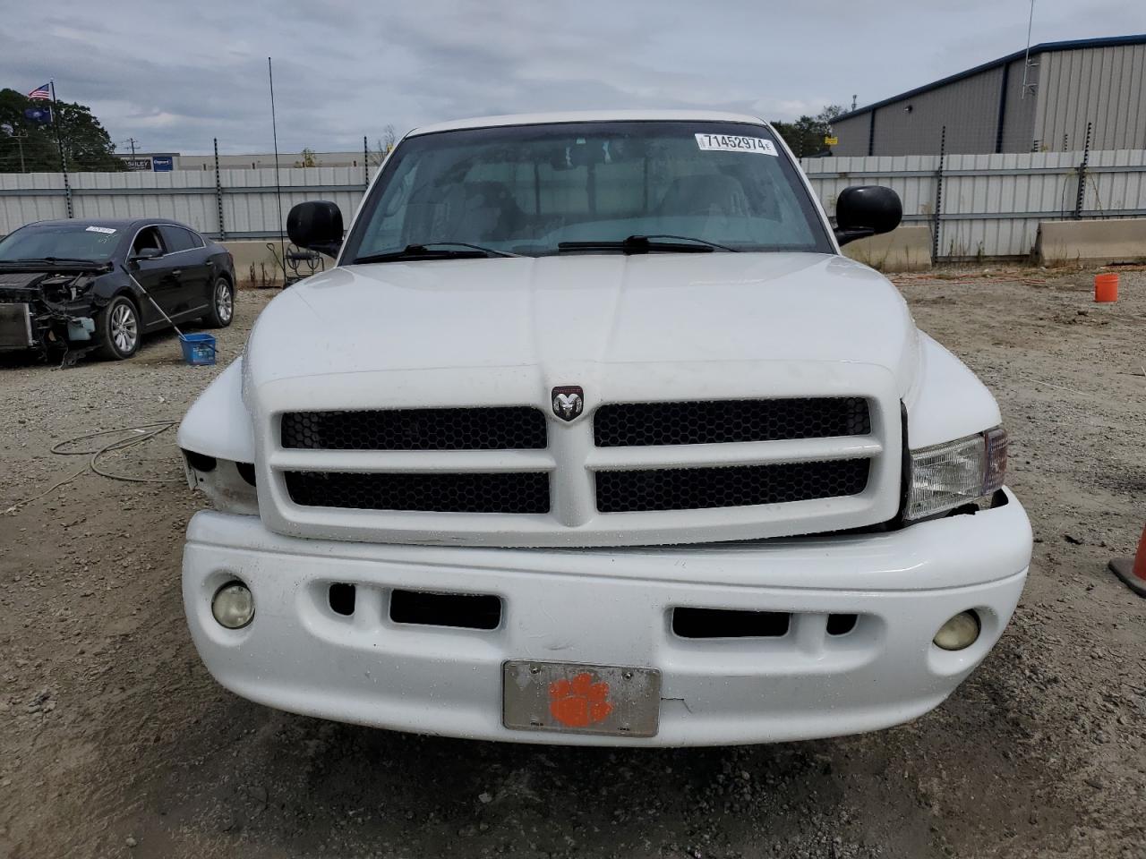 2000 Dodge RAM VIN 3B7HC13Y6YG117073 Copart auction photo, front end damage thumbnail 5