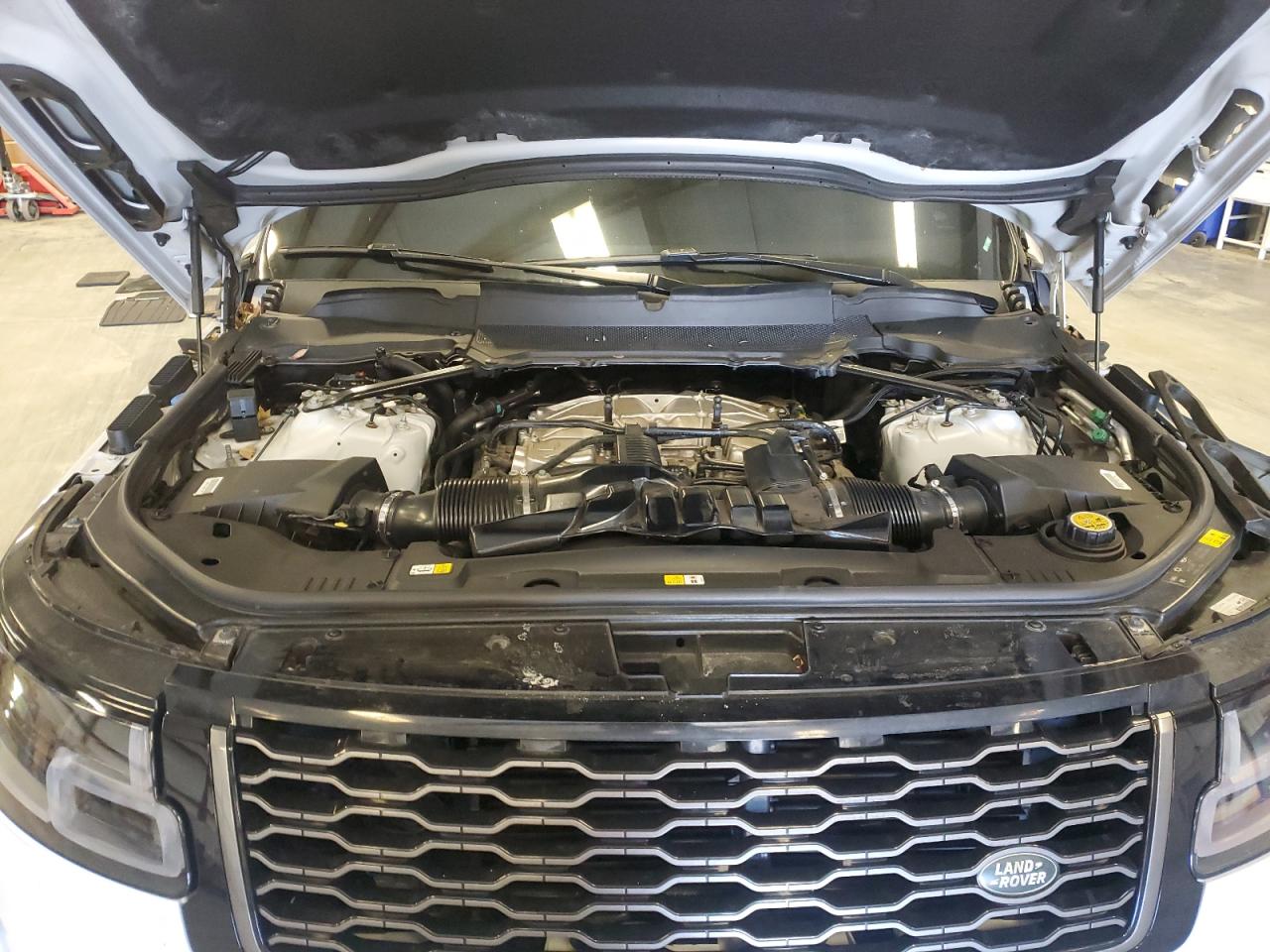 2019 Land Rover Range Rover VIN SALGS2SVXKA564760 Copart auction photo, front end / side damage thumbnail 12
