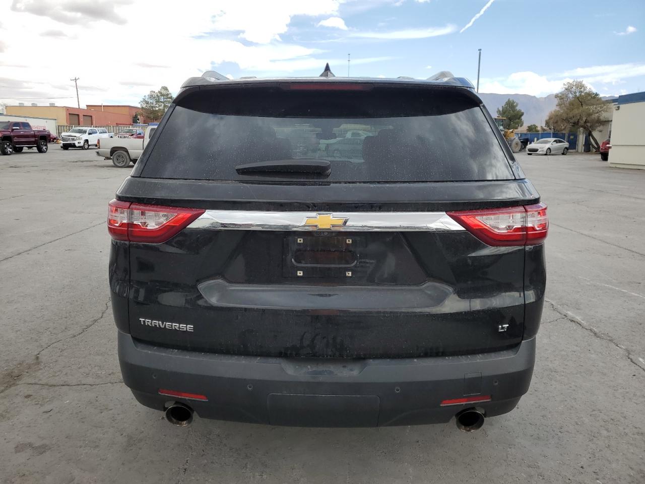 2018 Chevrolet Traverse VIN 1GNERHKW0JJ186444 Copart auction photo, front end damage thumbnail 6