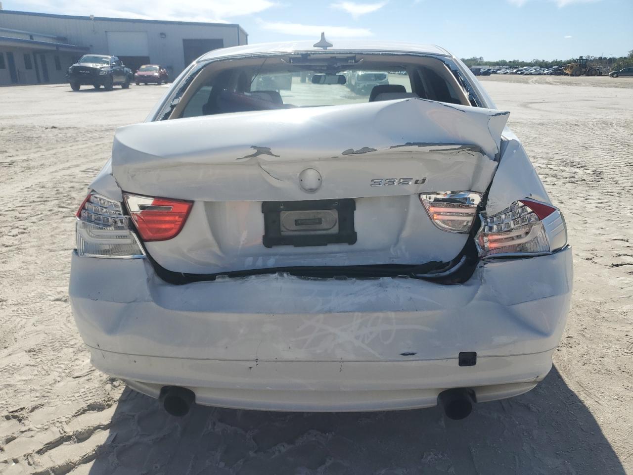 2011 BMW 3er VIN WBAPN7C58BA950102 Copart auction photo, rear end damage thumbnail 6