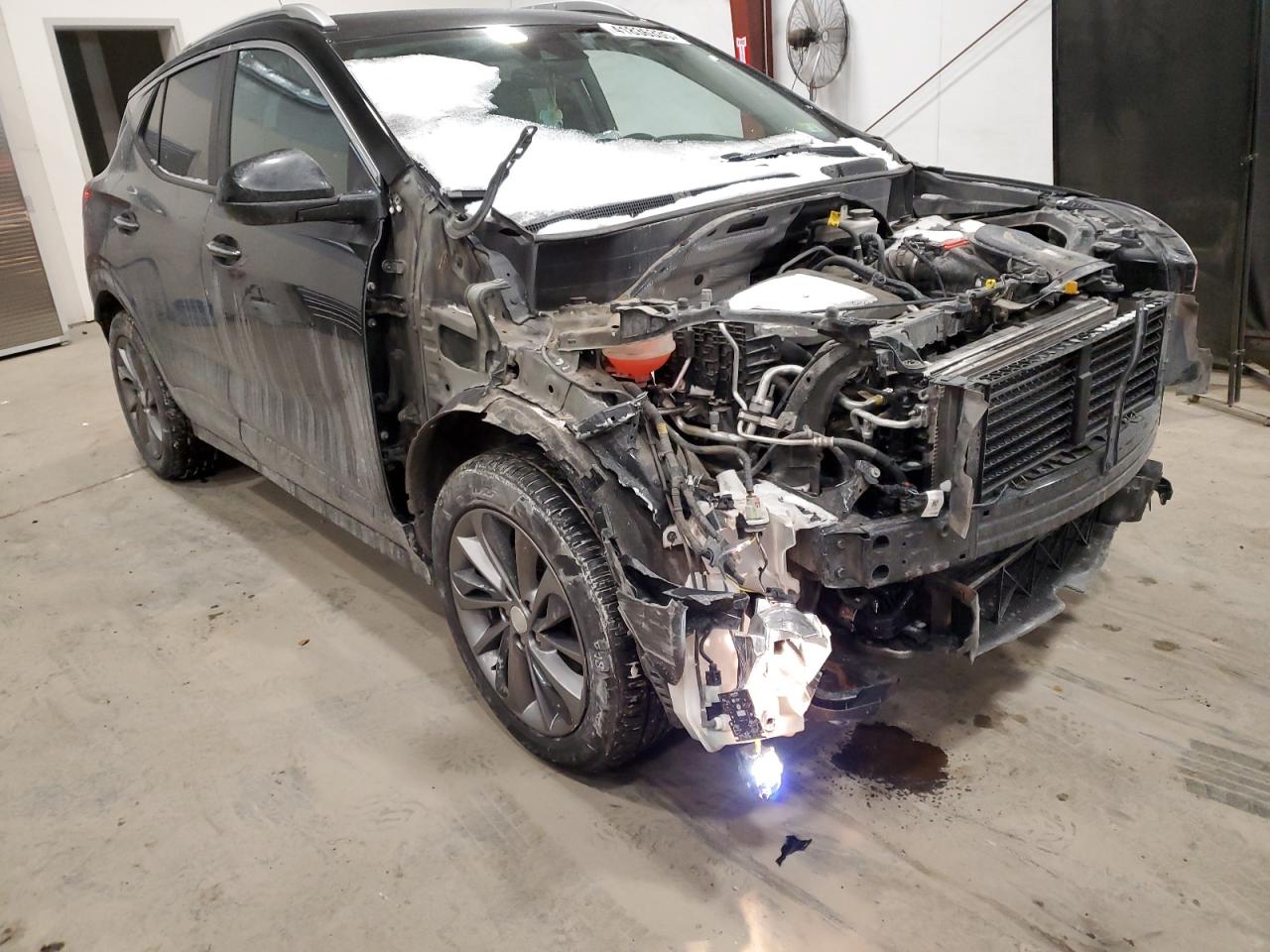 2020 Buick Encore VIN KL4MMESLXLB125665 Copart auction photo, front end / minor dent/scratches damage thumbnail 4
