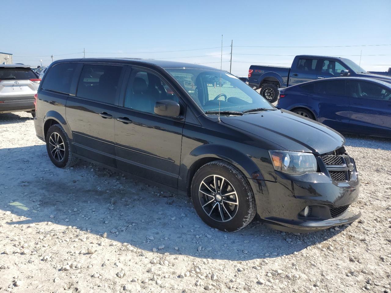 2017 Dodge Caravan VIN 2C4RDGCG9HR662125 Copart auction photo, rear end / front end damage thumbnail 4
