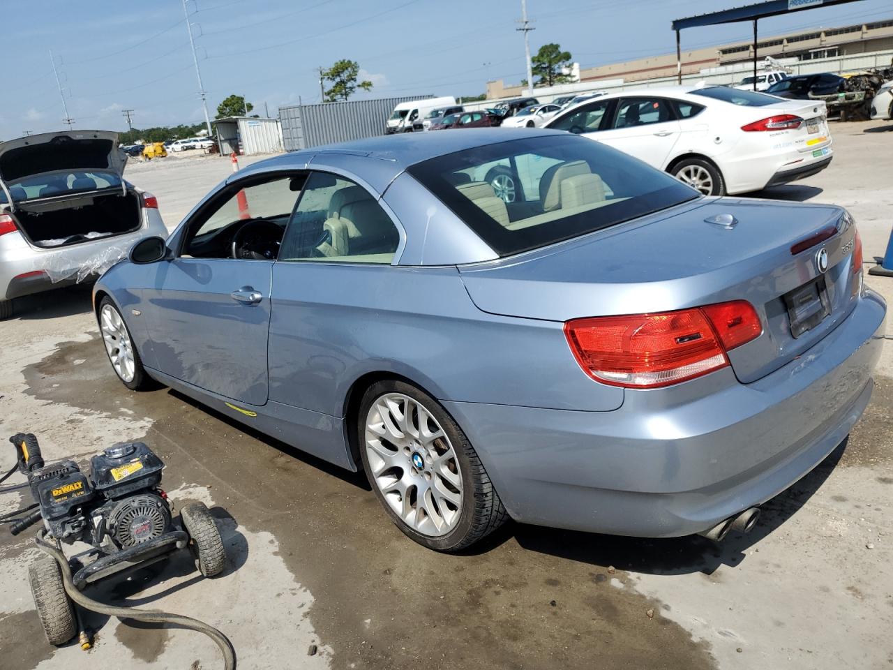 2009 BMW 3er VIN WBAWL13509PX26862 Copart auction photo, water/flood damage thumbnail 2