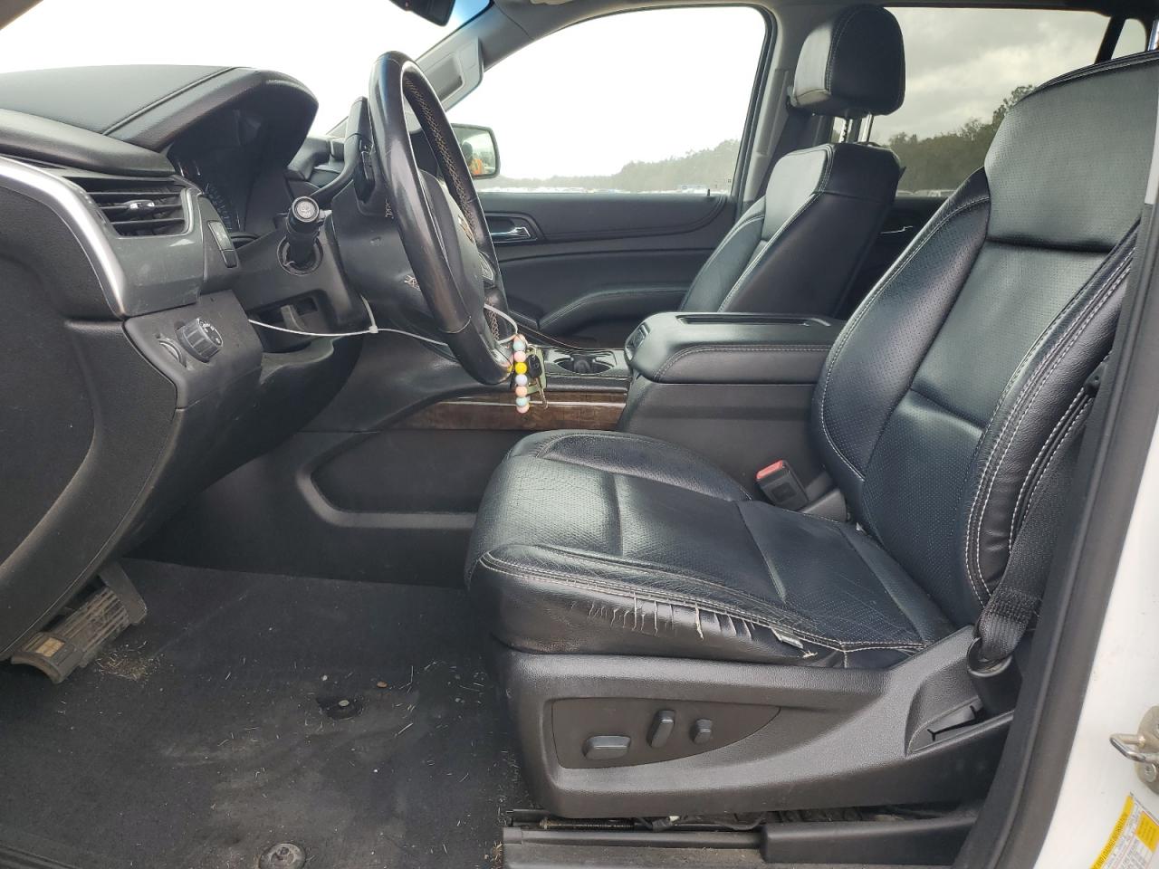 2019 Chevrolet Tahoe VIN 1GNSCAKC4KR202956 Copart auction photo, front end / side damage thumbnail 7