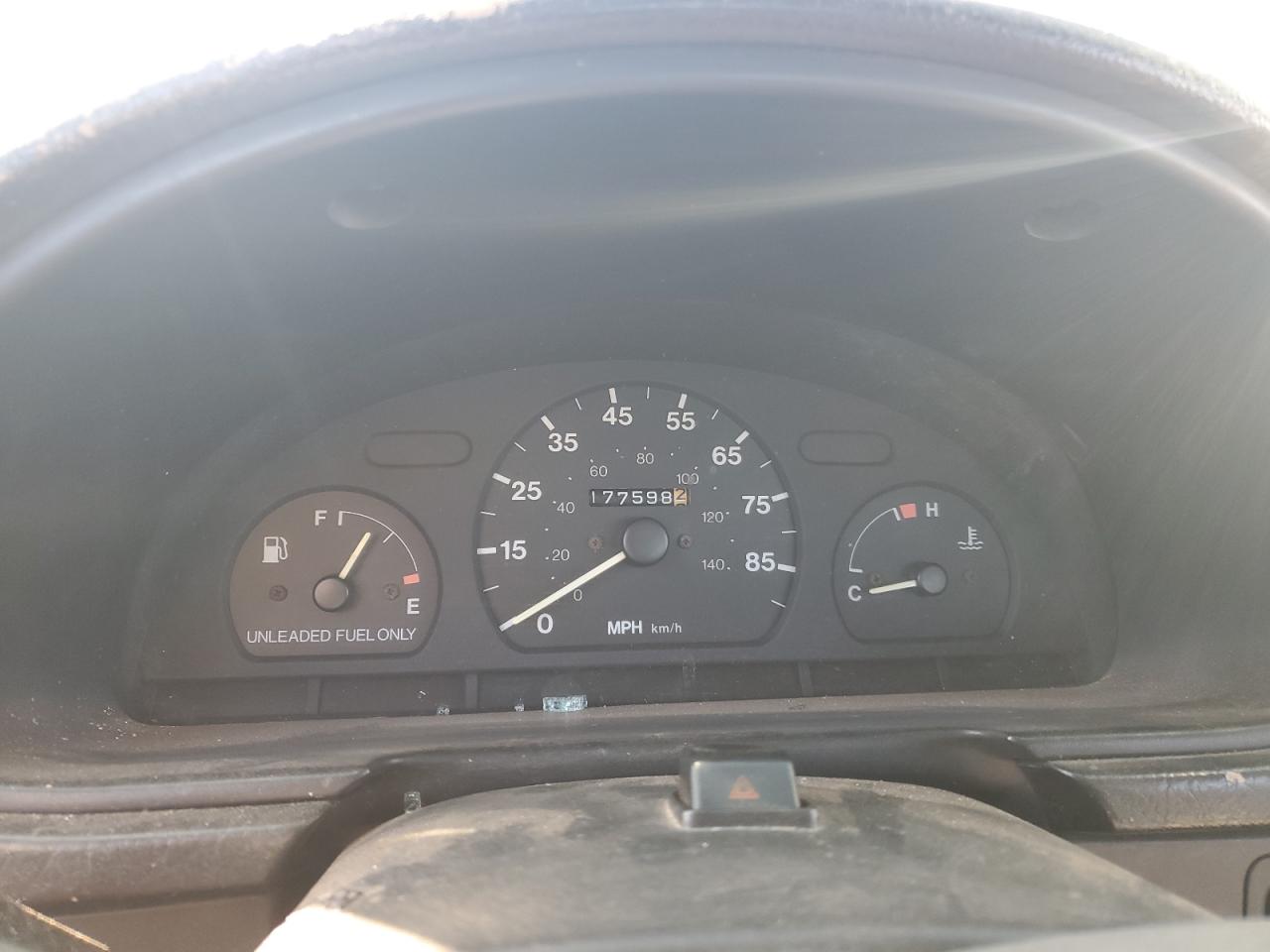 1995 GEO Metro VIN 2C1MR2268S6758695 Copart auction photo, side damage thumbnail 9
