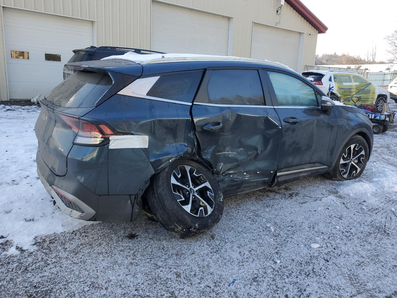 2023 KIA Sportage VIN KNDPVCAG8P7069369 Copart auction photo, side / all over damage thumbnail 3