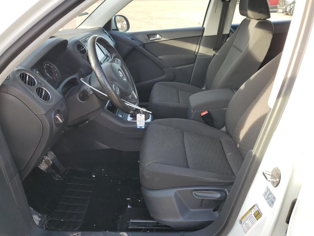 2018 Volkswagen Tiguan VIN WVGBV7AX0JK004775 Copart auction photo, front end / minor dent/scratches damage thumbnail 7