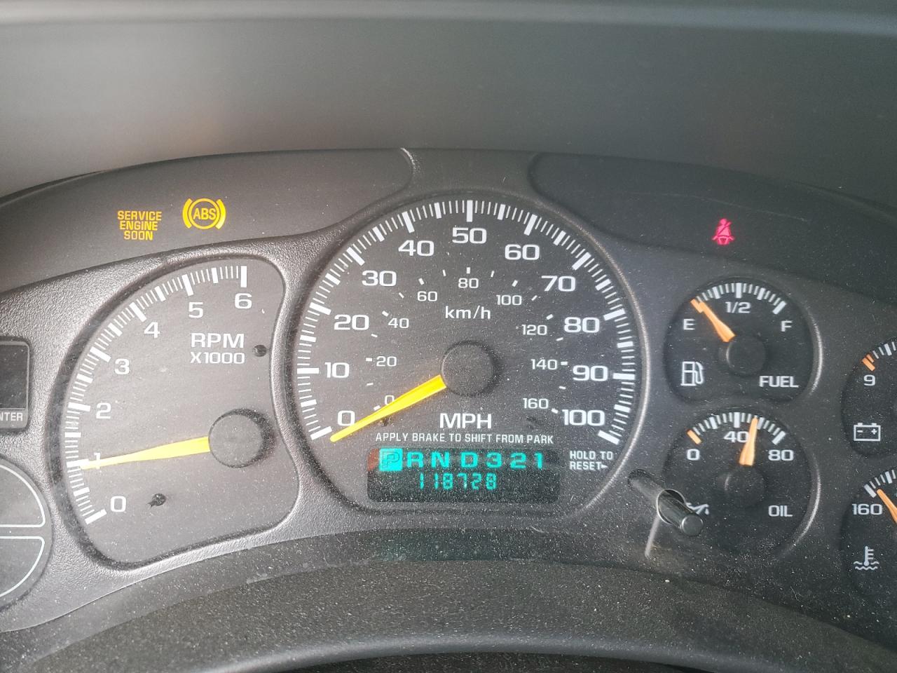 2000 GMC Sierra VIN 2GTEC19T8Y1377921 Copart auction photo, front end damage thumbnail 9