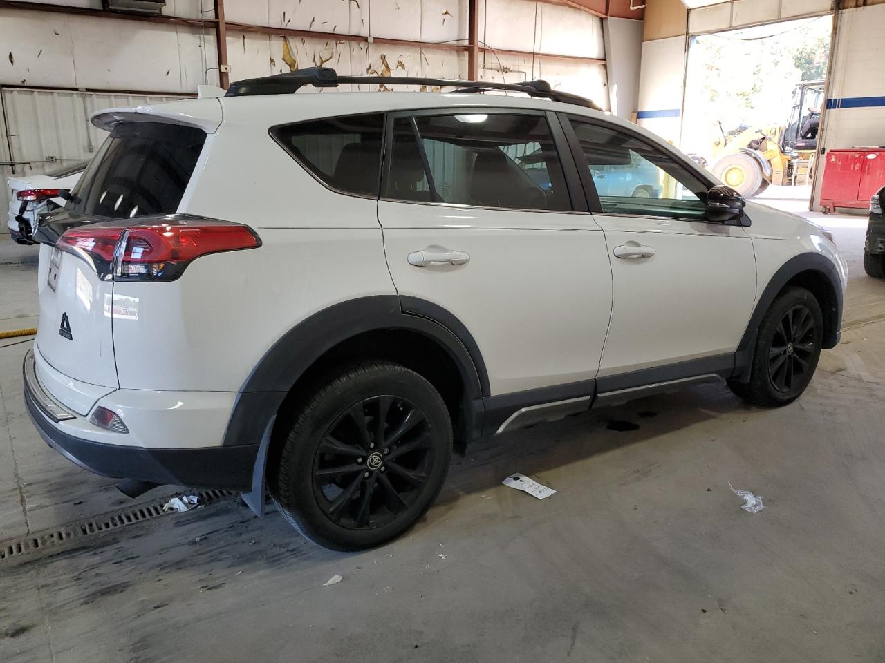 2018 Toyota RAV 4 VIN 2T3RFREV4JW808878 Copart auction photo, front end / undercarriage damage thumbnail 3