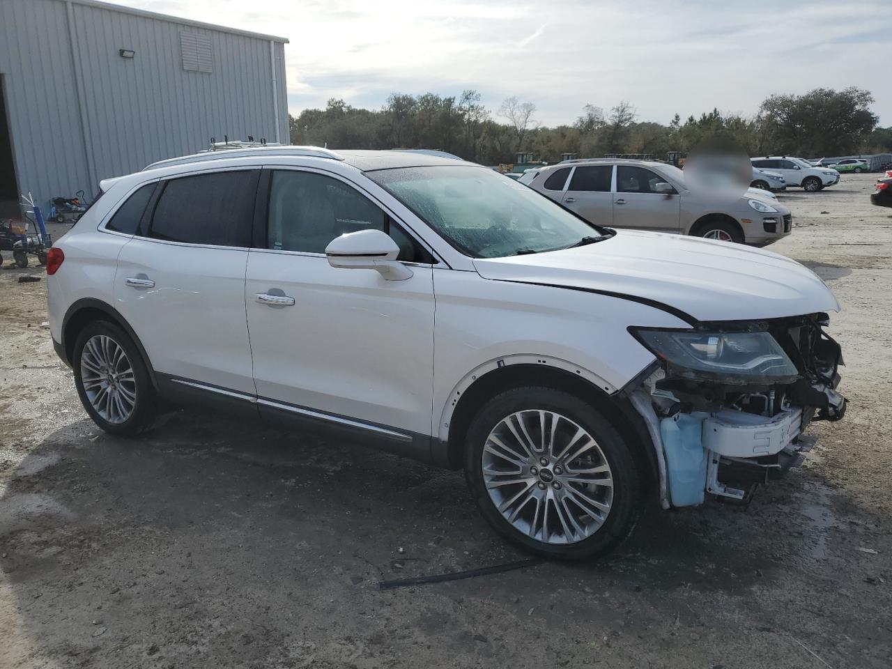 2017 Lincoln MKX VIN 2LMPJ6LRXHBL37214 Copart auction photo, front end damage thumbnail 4