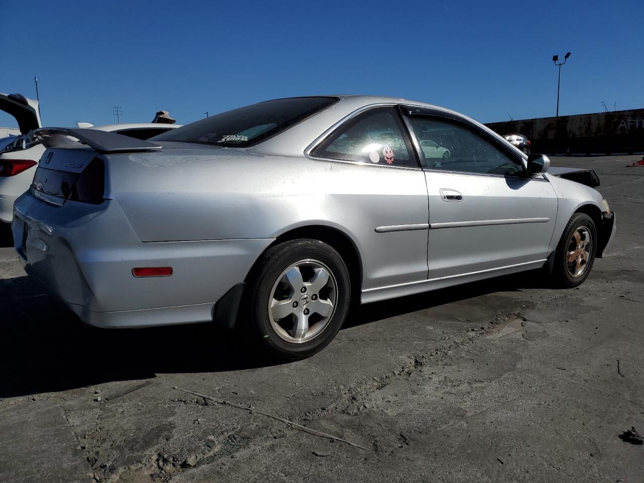 2001 Honda Accord VIN 1HGCG31711A026416 Copart auction photo, front end / side damage thumbnail 3