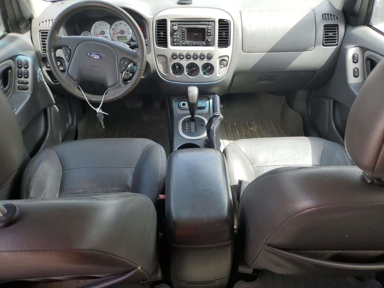 2007 Ford Escape VIN 1FMCU59H67KA05589 Copart auction photo, minor dent/scratches damage thumbnail 8