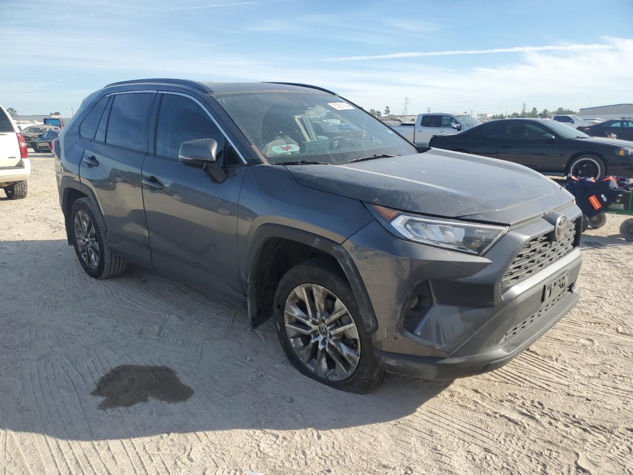 2021 Toyota RAV 4 VIN 2T3C1RFV2MW156608 Copart auction photo, front end damage thumbnail 4