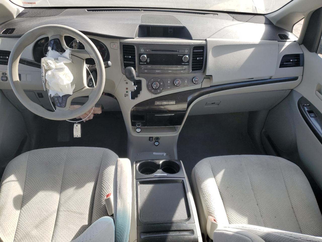 2011 Toyota Sienna VIN 5TDKK3DC6BS098685 Copart auction photo, all over damage thumbnail 8
