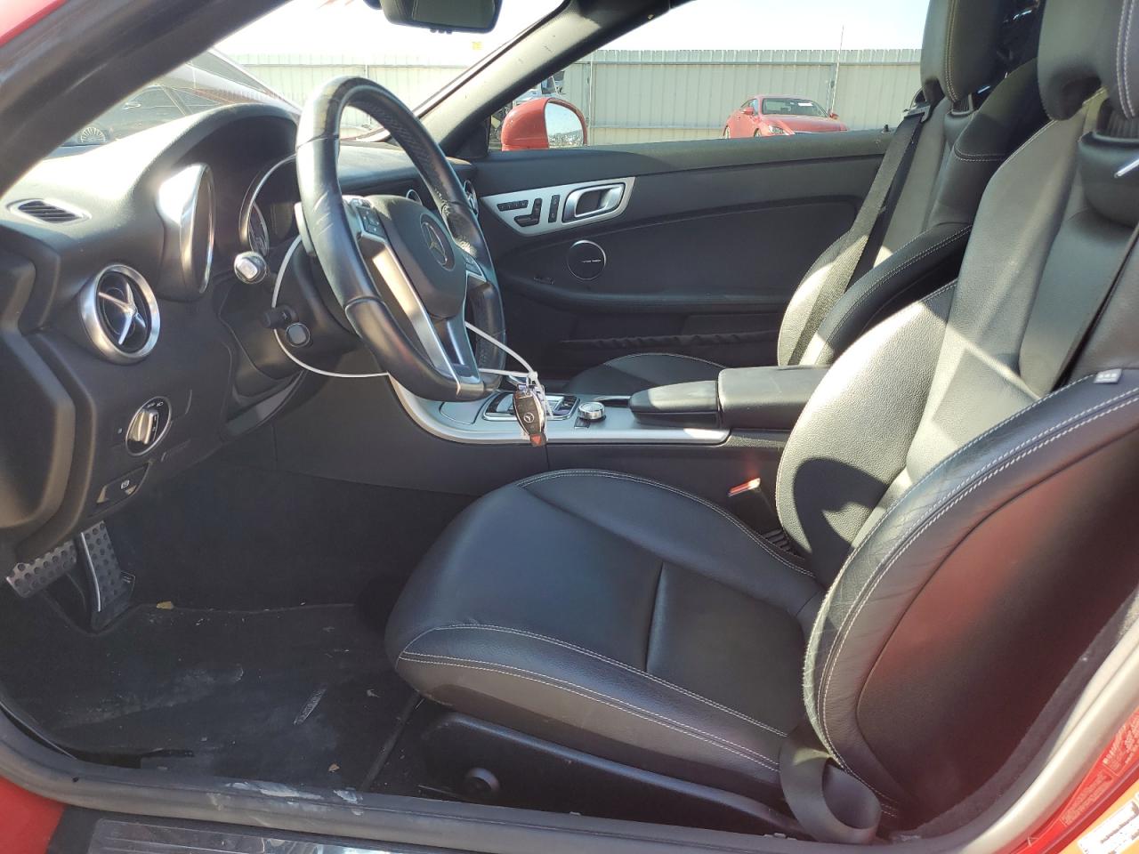 2016 Mercedes-Benz SLK-klasse VIN WDDPK3JAXGF119298 Copart auction photo, rear end / hail damage thumbnail 7