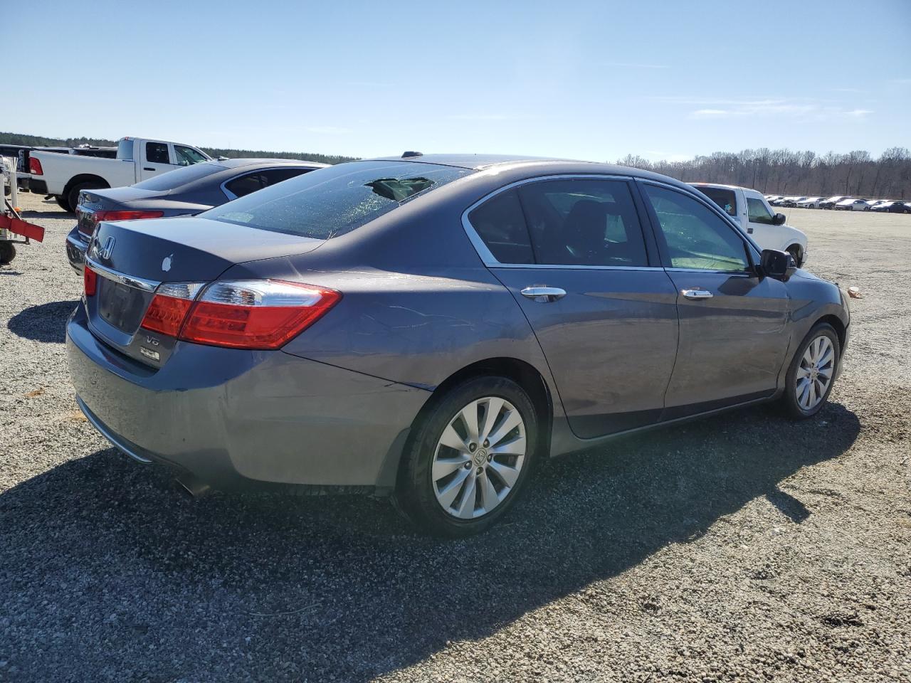 2014 Honda Accord VIN 1HGCR3F80EA004408 Copart auction photo, vandalism damage thumbnail 3