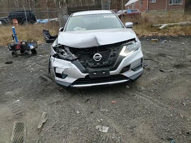 2017 Nissan Rogue VIN JN8AT2MV0HW250185 Copart auction photo, front end / minor dent/scratches damage thumbnail 12