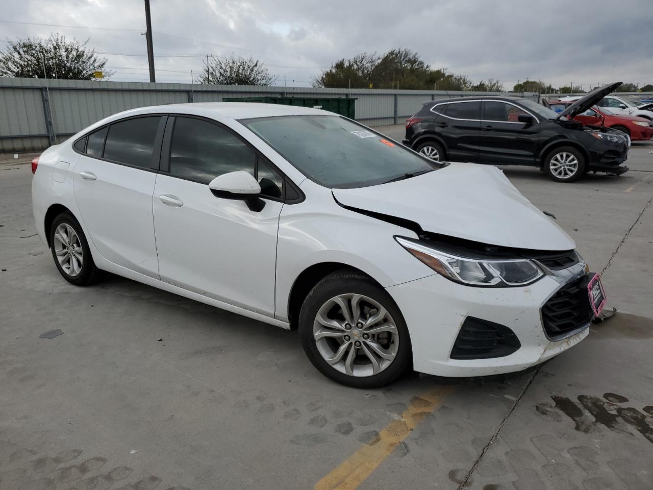 2019 Chevrolet Cruze VIN 1G1BC5SM7K7104047 Copart auction photo, front end damage thumbnail 4