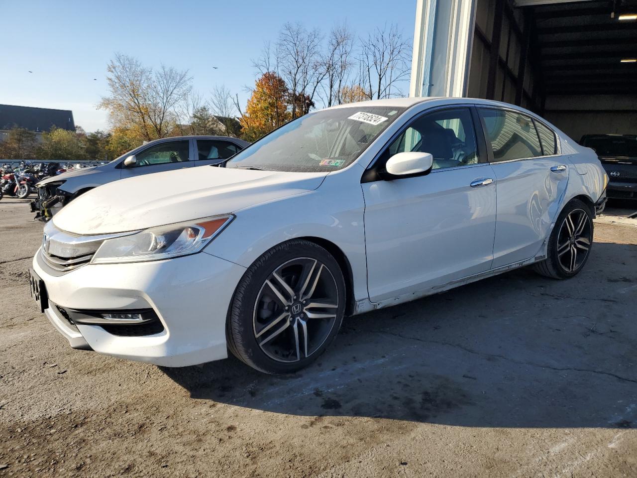 2017 Honda Accord VIN 1HGCR2F10HA028936