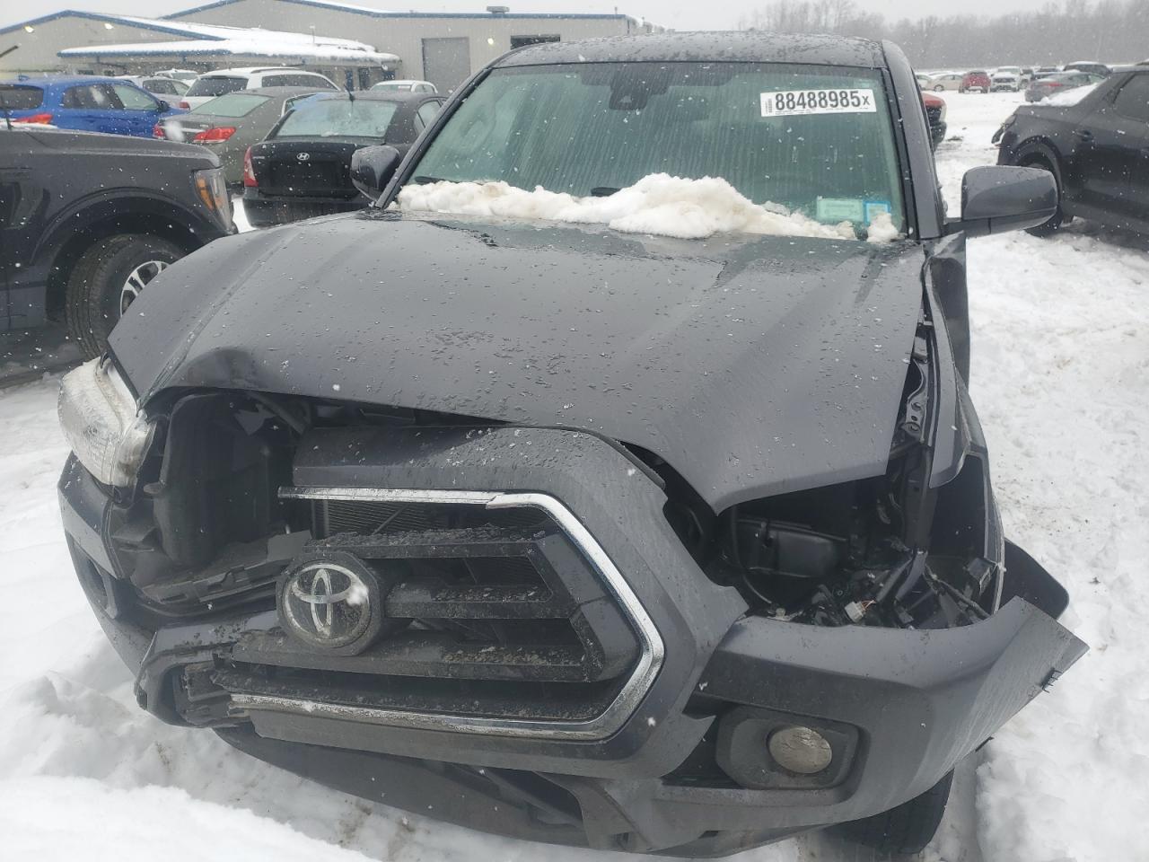 2022 Toyota Tacoma VIN 3TYDZ5BN1NT015032 Copart auction photo, front end / side damage thumbnail 5