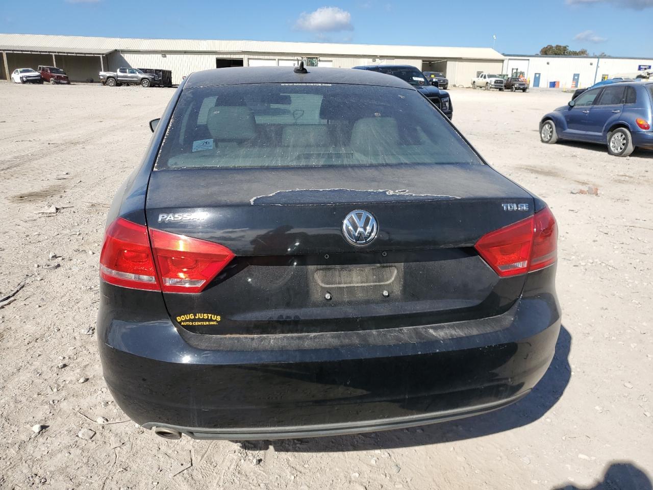 2015 Volkswagen Passat VIN 1VWBV7A34FC055258 Copart auction photo, side / minor dent/scratches damage thumbnail 6