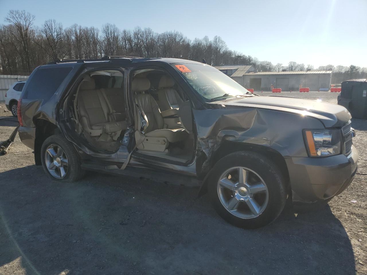 2011 Chevrolet Tahoe VIN 1GNSKBE05BR308696 Copart auction photo, side damage thumbnail 4
