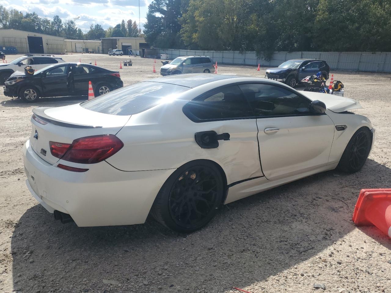 2014 BMW M6 VIN WBSLX9C51ED160529 Copart auction photo, front end / side damage thumbnail 3
