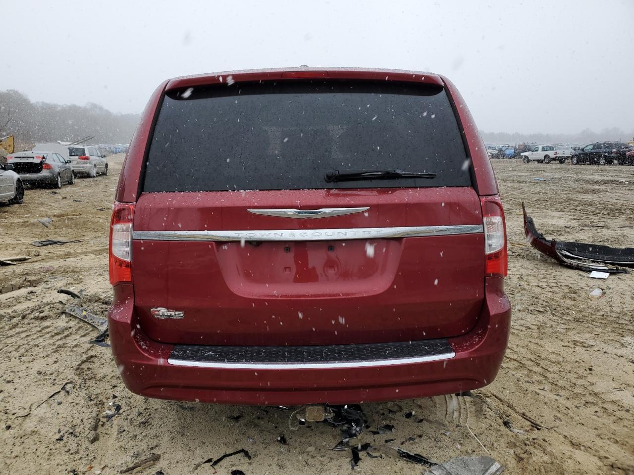 2013 Chrysler Town & Country VIN 2C4RC1CG6DR541479 Copart auction photo, front end / minor dent/scratches damage thumbnail 6