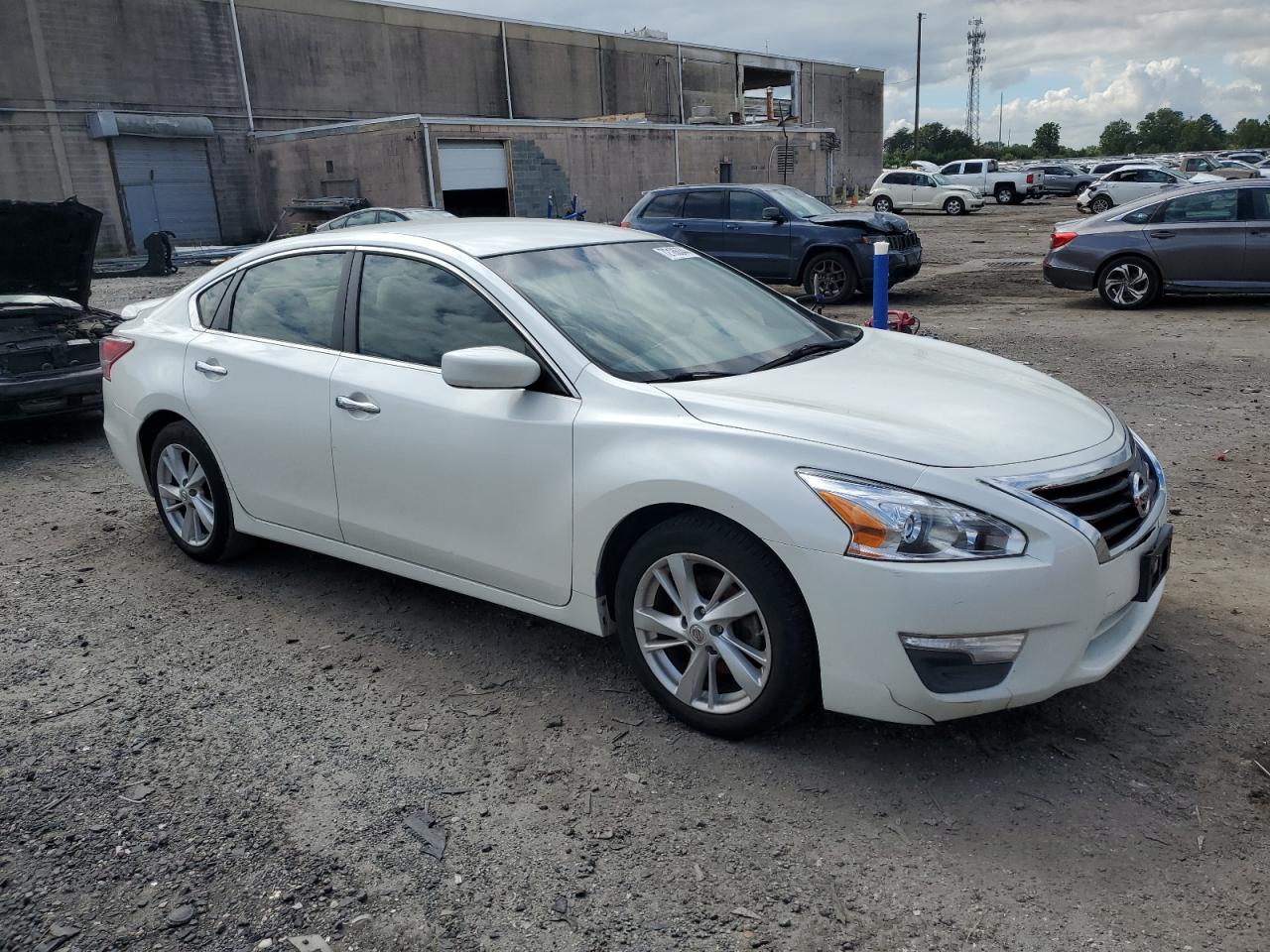 2013 Nissan Altima VIN 1N4AL3AP5DC266326 Copart auction photo, mechanical / minor dent/scratches damage thumbnail 4