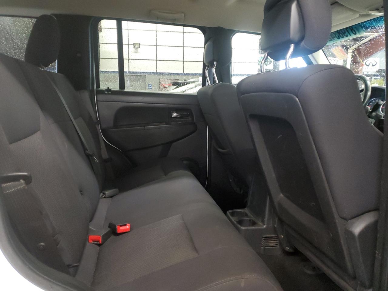 2011 Jeep Liberty (North America) VIN 1J4PN2GK1BW524240 Copart auction photo, side / minor dent/scratches damage thumbnail 11