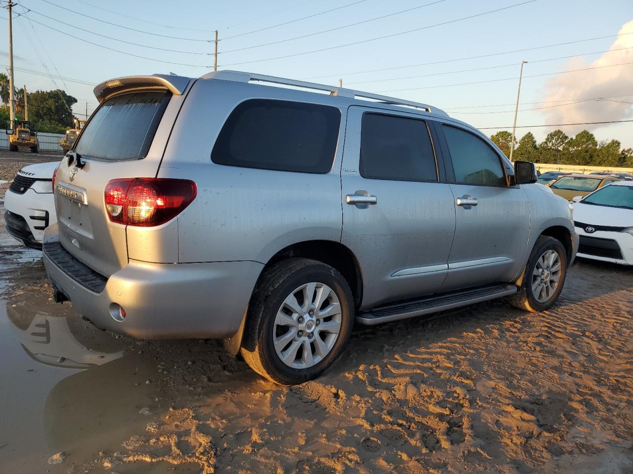 2018 Toyota Sequoia VIN 5TDYY5G14JS070056 Copart auction photo, water/flood damage thumbnail 3