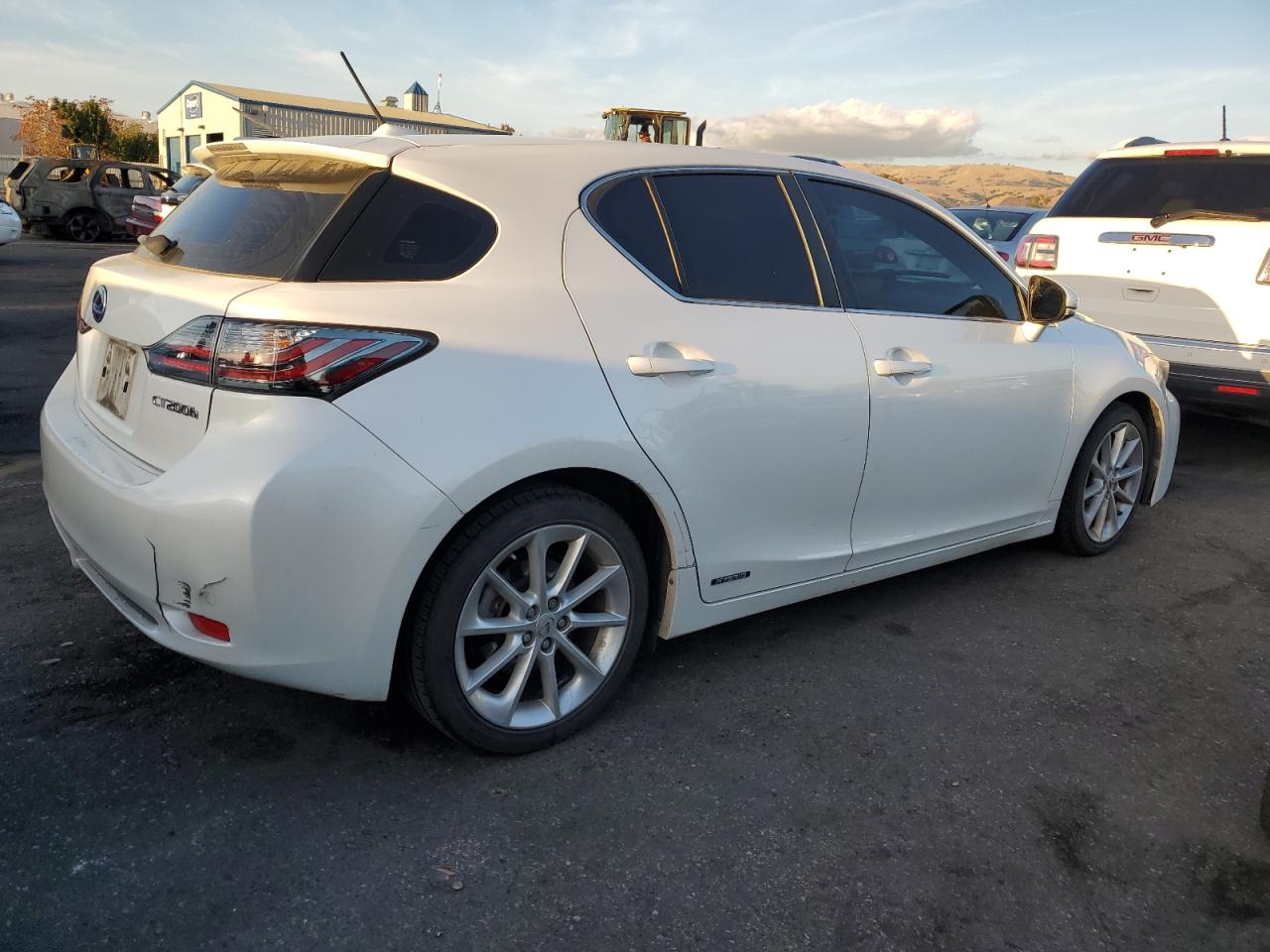 2011 Lexus CT VIN JTHKD5BH9B2016989 Copart auction photo, front end / side damage thumbnail 3