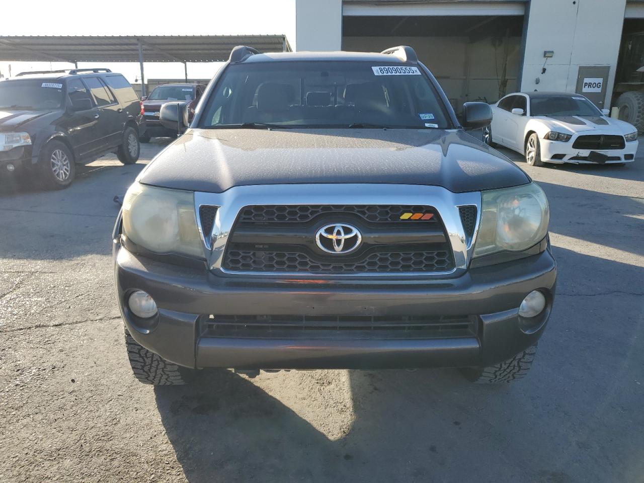 2011 Toyota Tacoma VIN 5TFJU4GN3BX006290 Copart auction photo, side / minor dent/scratches damage thumbnail 5
