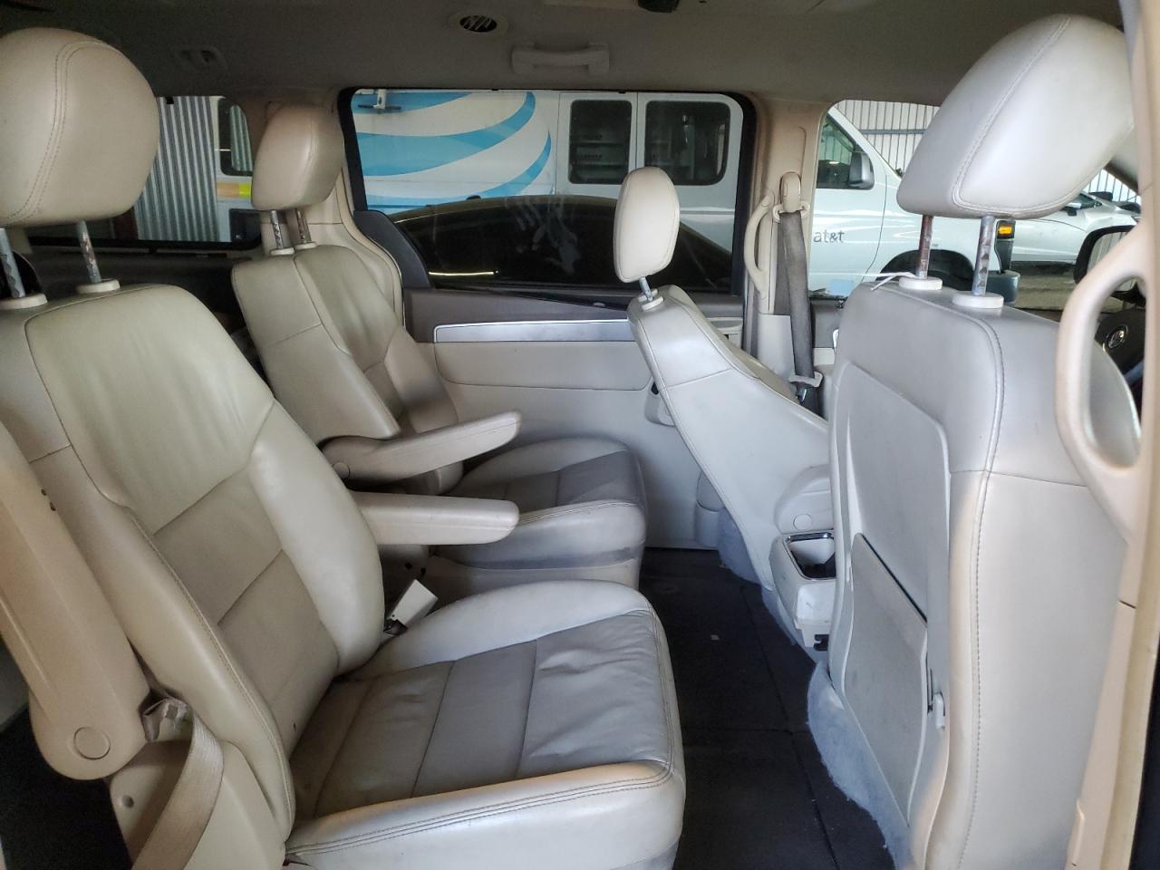 2009 Volkswagen Routan VIN 2V8HW54X39R560706 Copart auction photo, rear end damage thumbnail 11