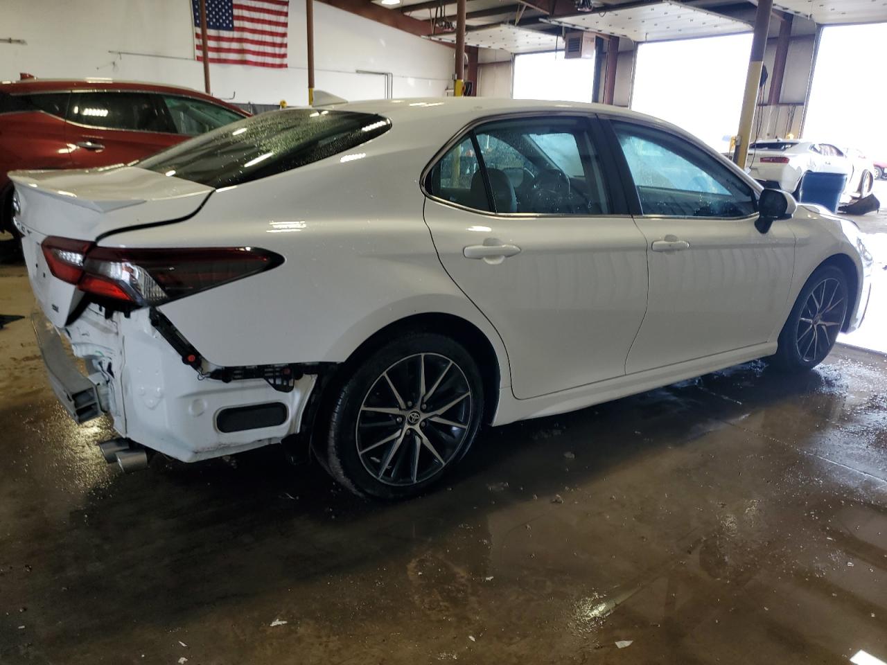 2021 Toyota Camry VIN 4T1G11AK6MU604003 Copart auction photo, front end / rear end damage thumbnail 3