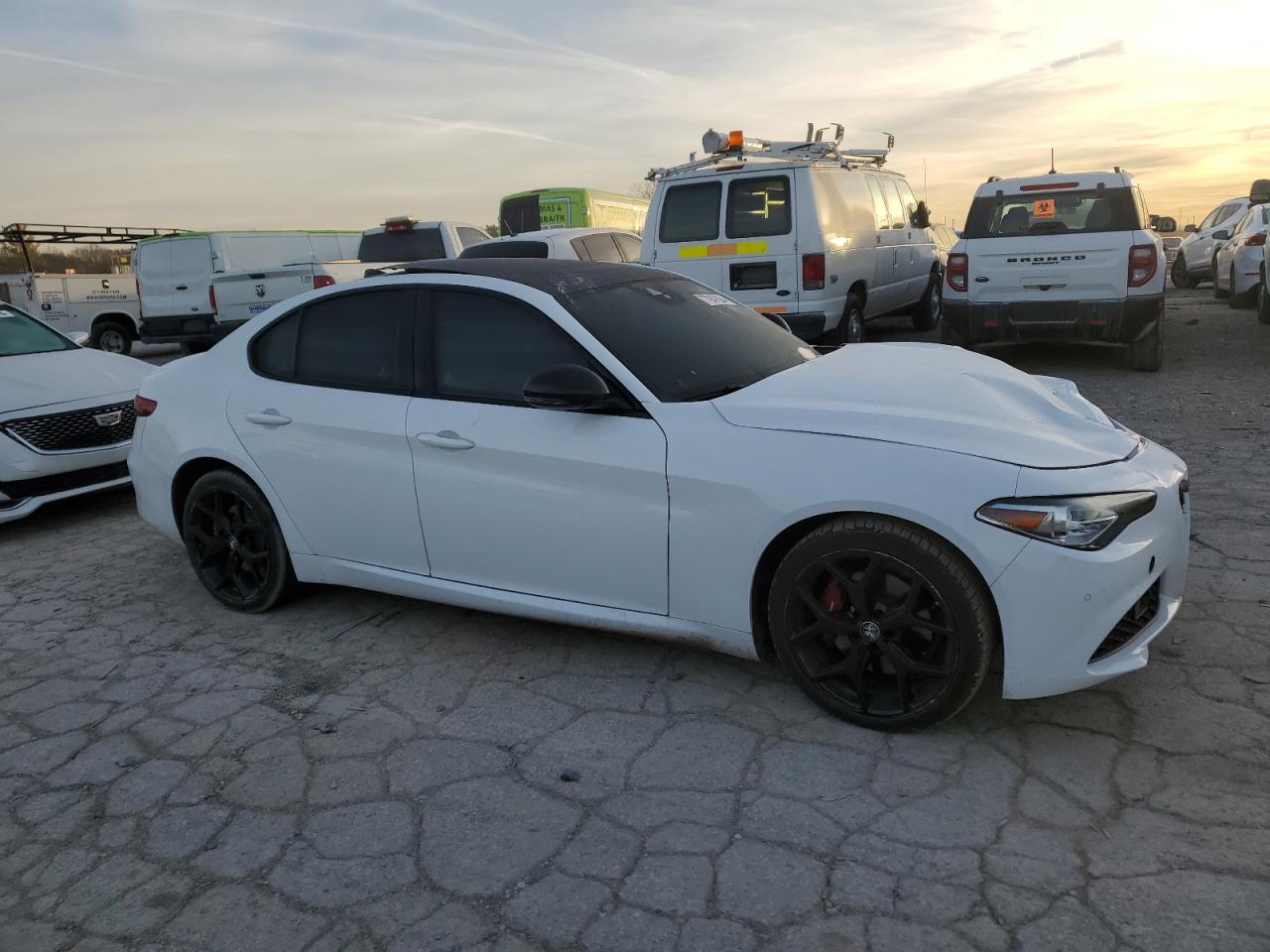 2021 Alfa Romeo Giulia VIN ZARFANBN6M7643954 Copart auction photo, front end / minor dent/scratches damage thumbnail 4