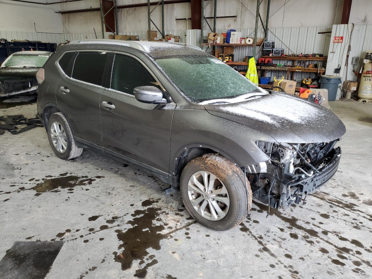 2016 Nissan Rogue VIN KNMAT2MT7GP691704 Copart auction photo, front end / minor dent/scratches damage thumbnail 4