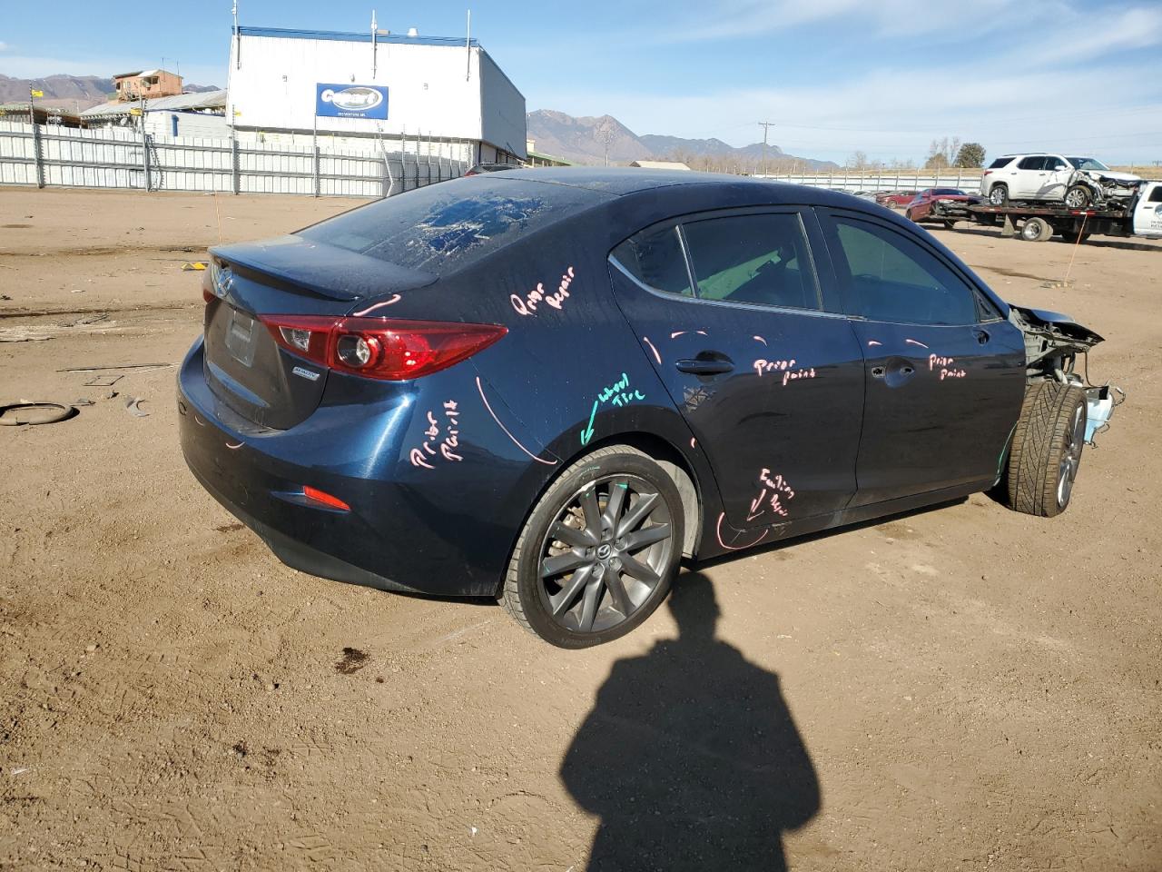 2018 Mazda 3 VIN 3MZBN1V36JM218264 Copart auction photo, front end / side damage thumbnail 3