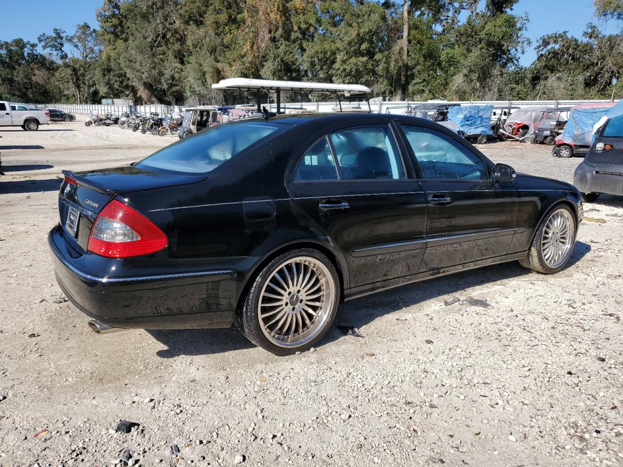 2007 Mercedes-Benz E-klasse VIN WDBUF56X77B088317 Copart auction photo, minor dent/scratches damage thumbnail 3