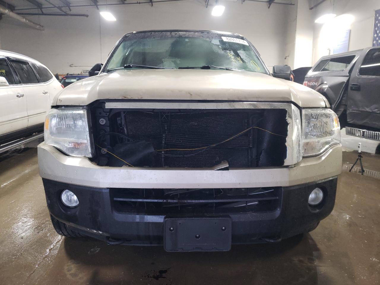 2007 Ford Expedition VIN 1FMFU165X7LA47192 Copart auction photo, front end damage thumbnail 5