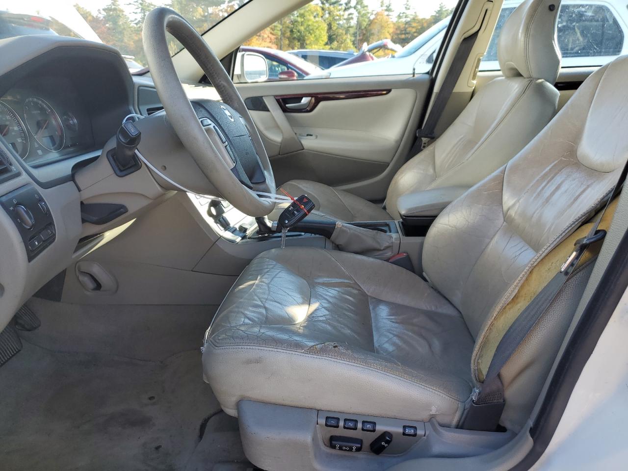 2004 Volvo V70 VIN YV1SW64A042429642 Copart auction photo, front end damage thumbnail 7