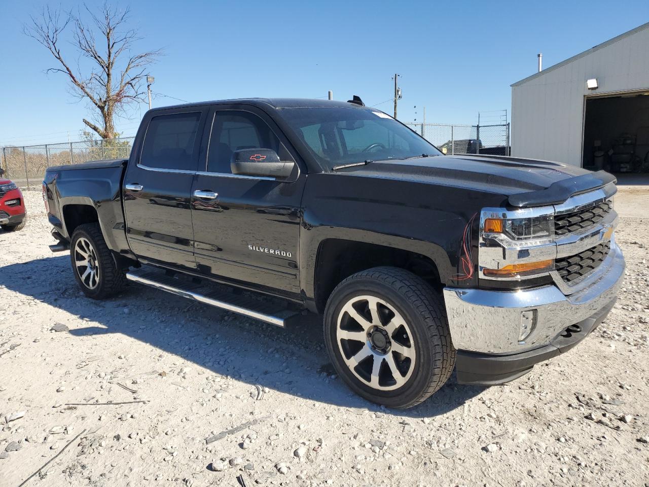 2018 Chevrolet Silverado VIN 3GCUKREC0JG346162 Copart auction photo, rear end / minor dent/scratches damage thumbnail 4