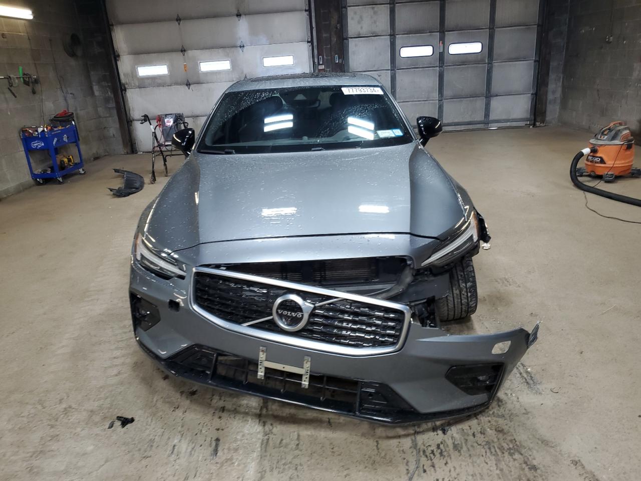 2019 Volvo S60 VIN 7JRA22TM7KG007189 Copart auction photo, front end / side damage thumbnail 5