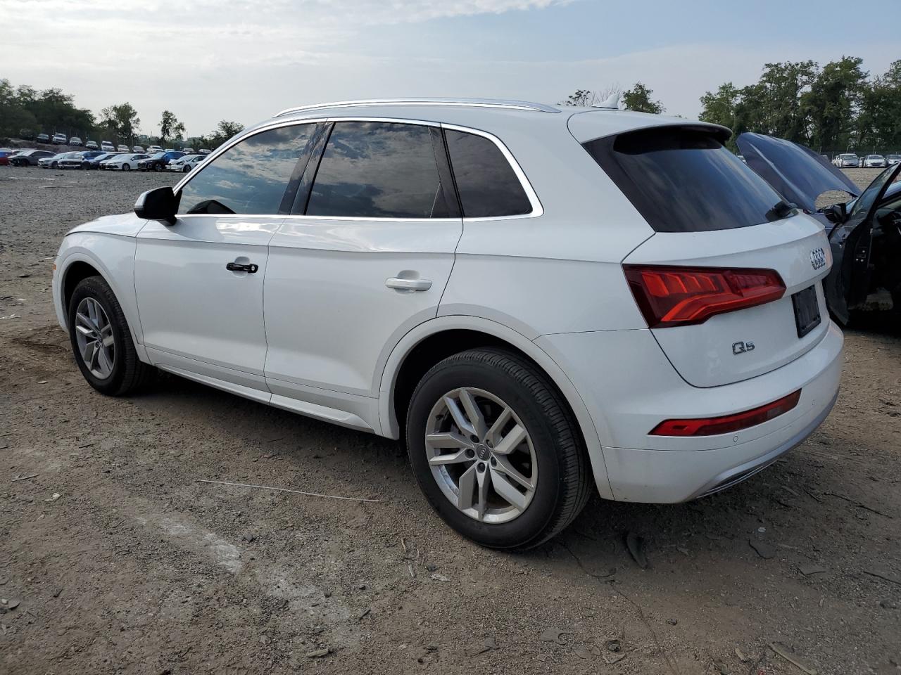 2019 Audi Q5 VIN WA1ANAFY2K2028120 Copart auction photo, front end / minor dent/scratches damage thumbnail 2