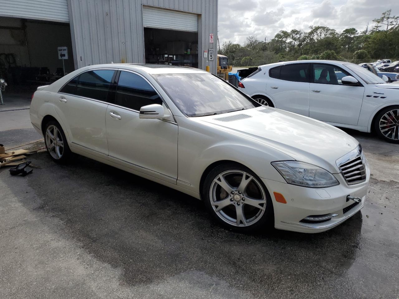 2013 Mercedes-Benz S-klasse VIN WDDNG9EB9DA523894 Copart auction photo, water/flood damage thumbnail 4