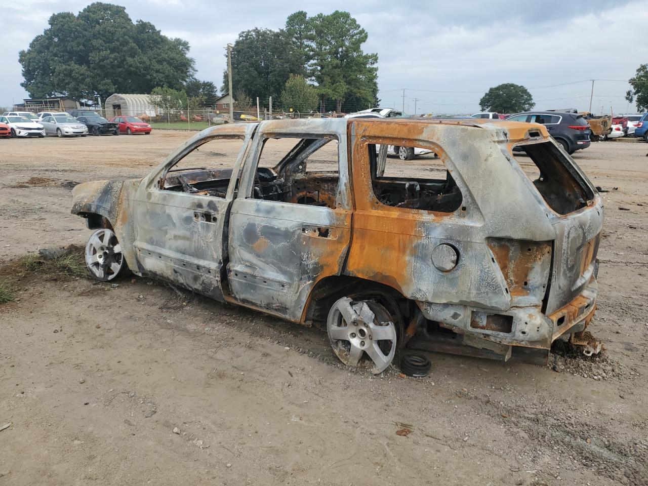2008 Jeep Grand Cherokee VIN 1J8GS48KX8C194786 Copart auction photo, burn damage thumbnail 2