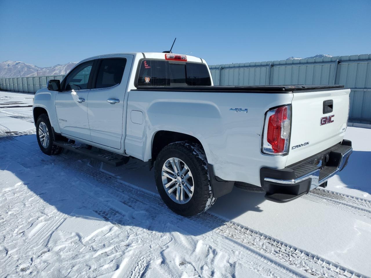 2016 GMC Canyon VIN 1GTG6DE3XG1382369 Copart auction photo, minor dent/scratches damage thumbnail 2