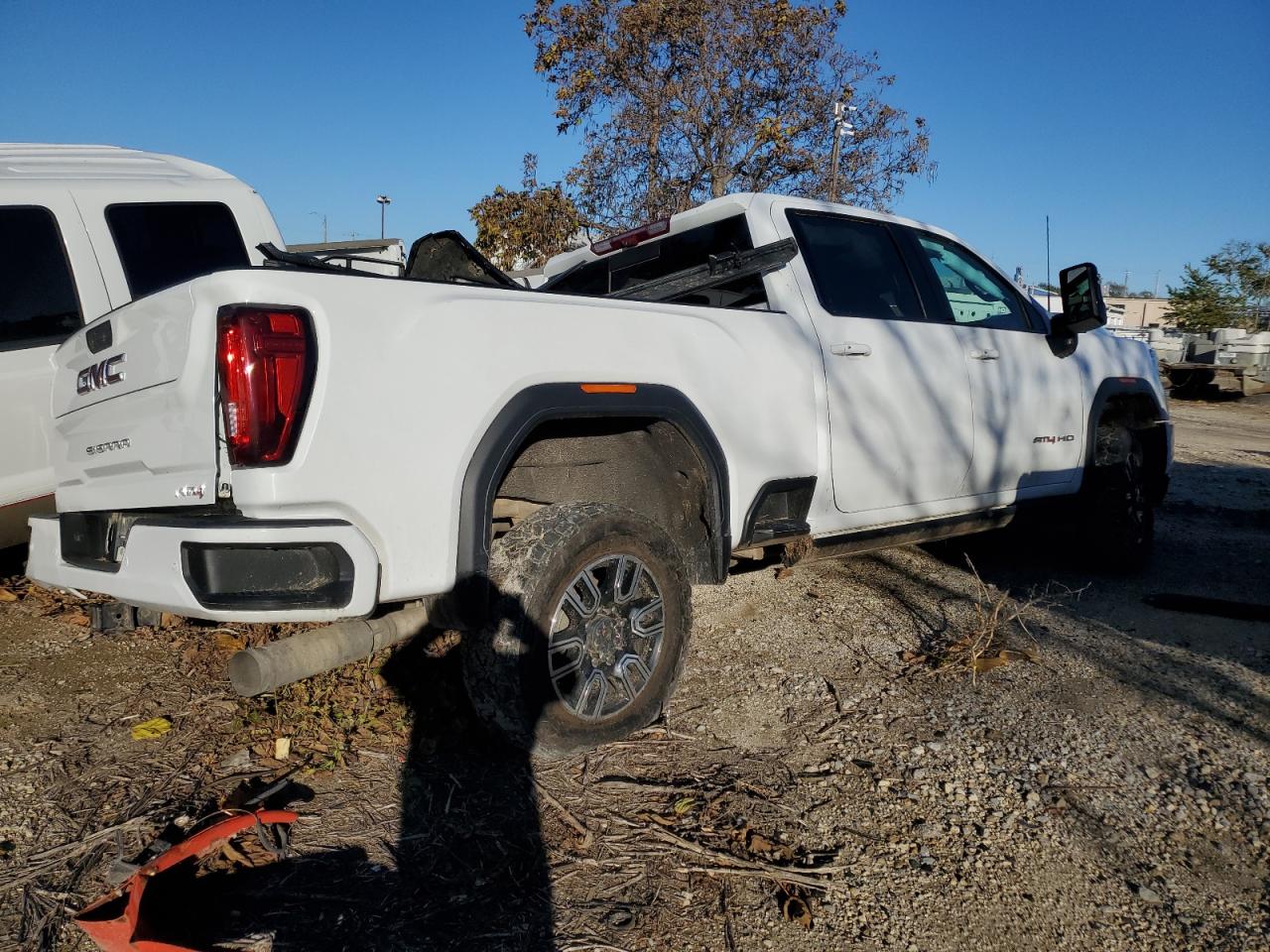 2022 GMC Sierra VIN 1GT49PEY9NF313275 Copart auction photo, all over damage thumbnail 3